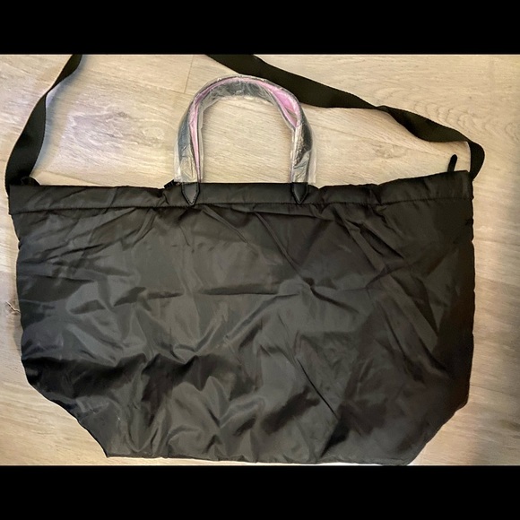 DESIGNED BY VICTORIA’S SECRET!!! NWT TOTE - Picture 3 of 3